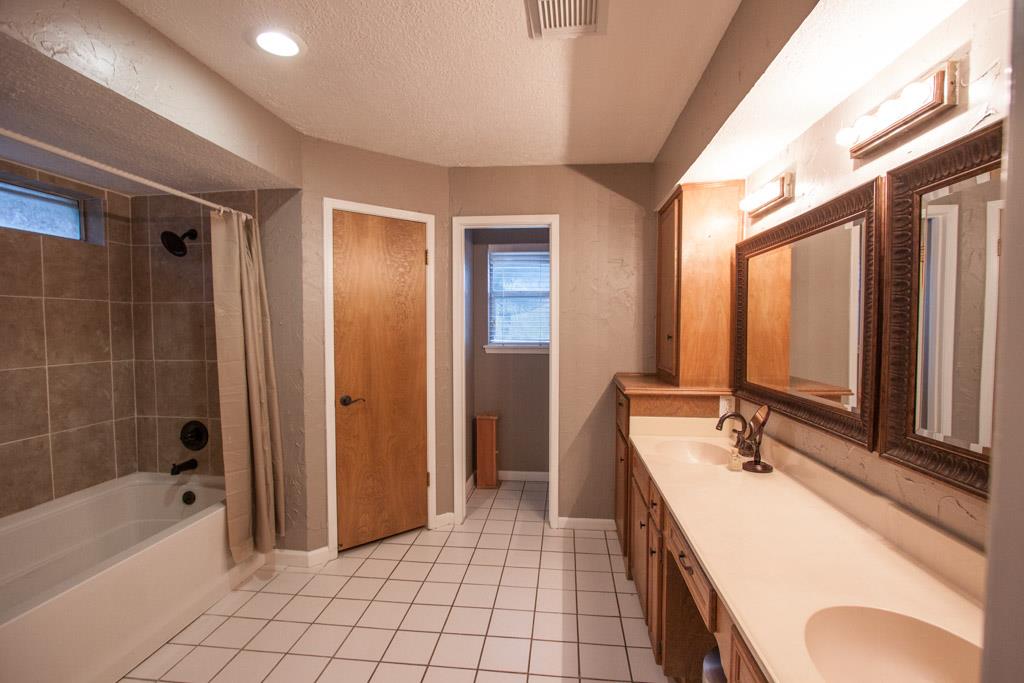 For Sale: 17926 Terranova W Spring, TX 77379
