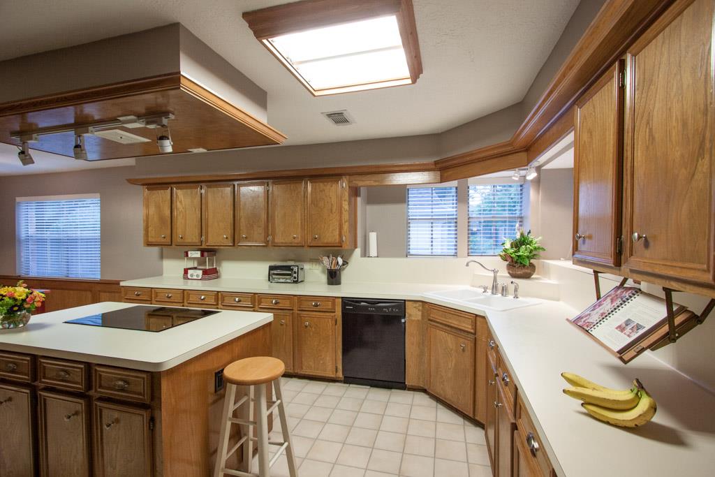 For Sale: 17926 Terranova W Spring, TX 77379