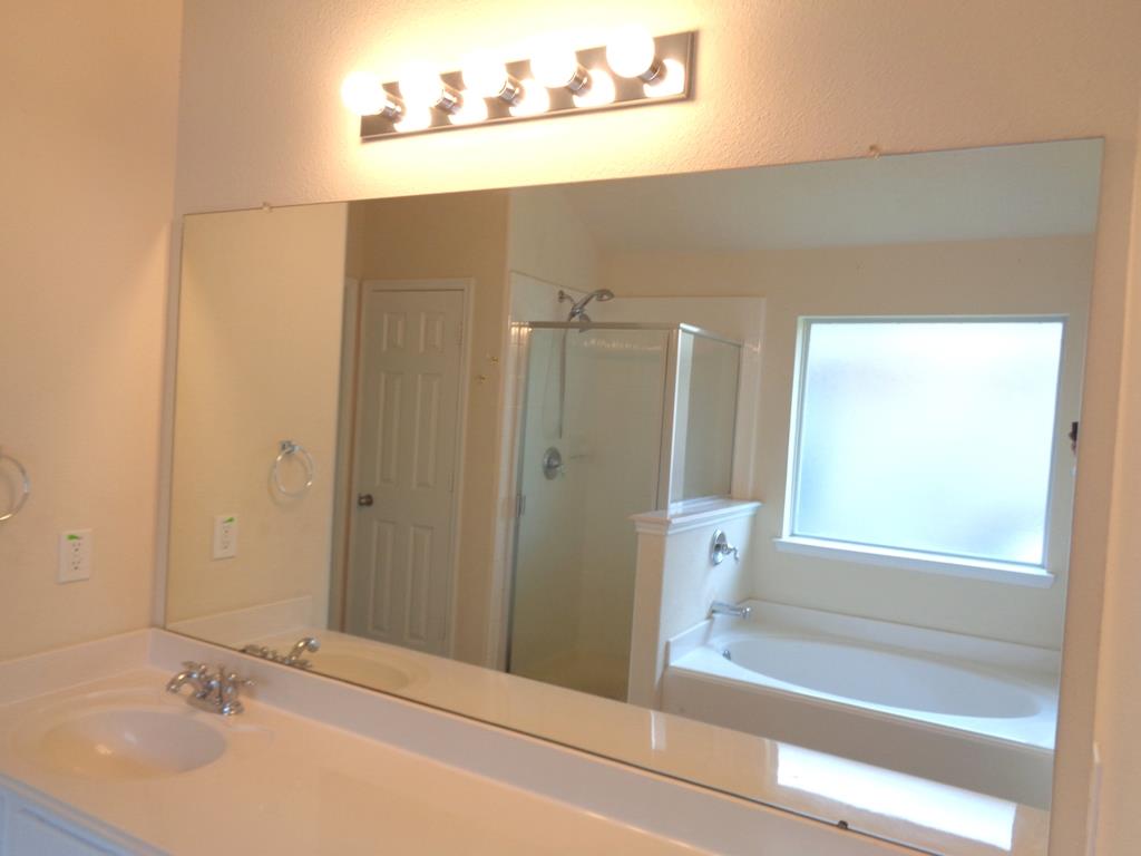 5015 Bridgeharbor Ct