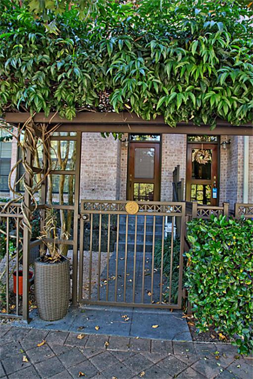 34 Riva Row