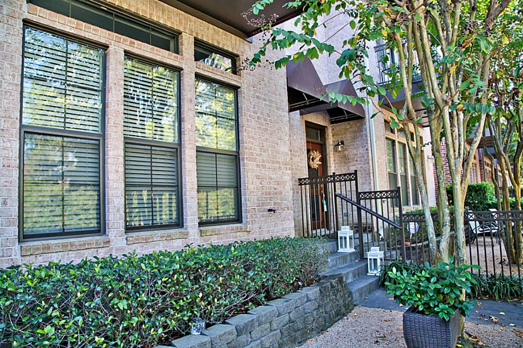 34 Riva Row