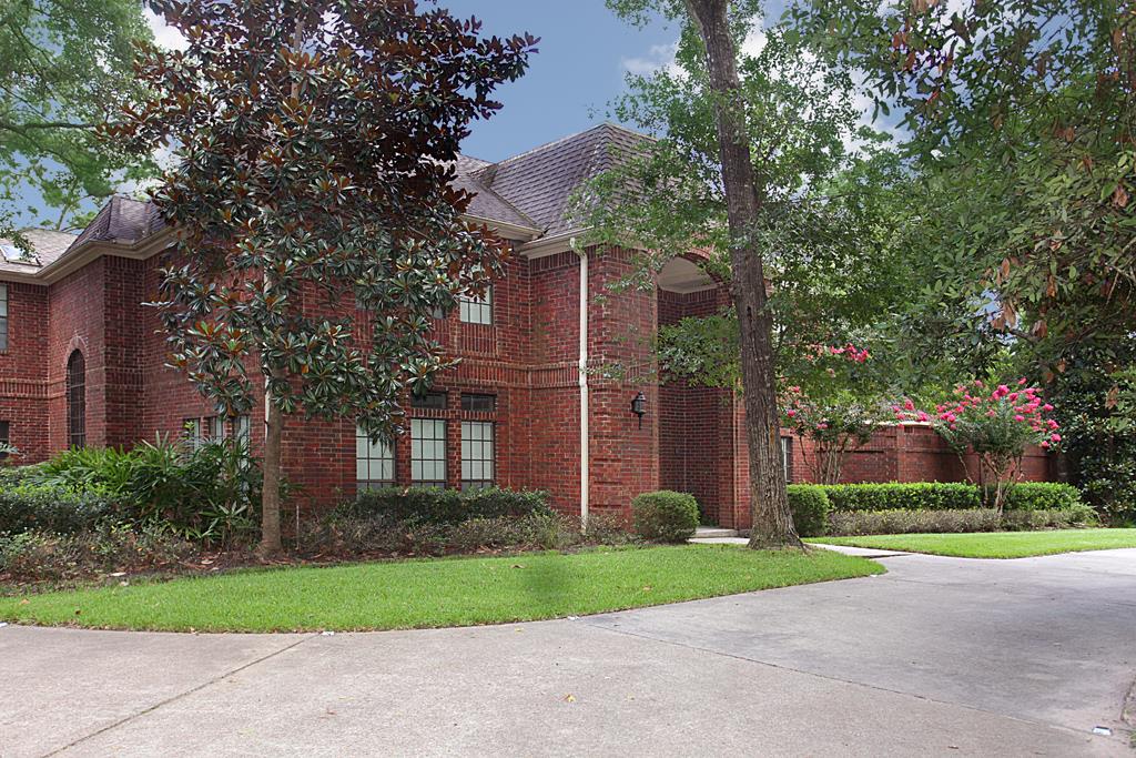 6 E Shaker Ln