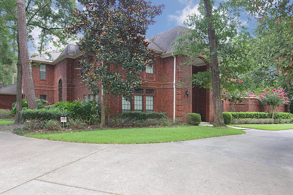 6 E Shaker Ln