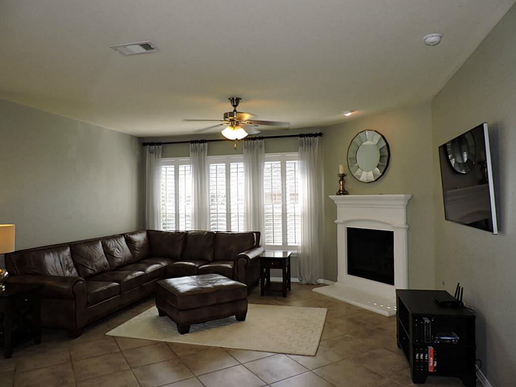 1070 Cedar Lake Ct