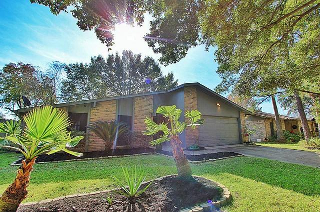 3911 Postwood Dr