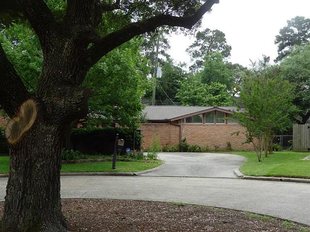 218 W North Hill Dr