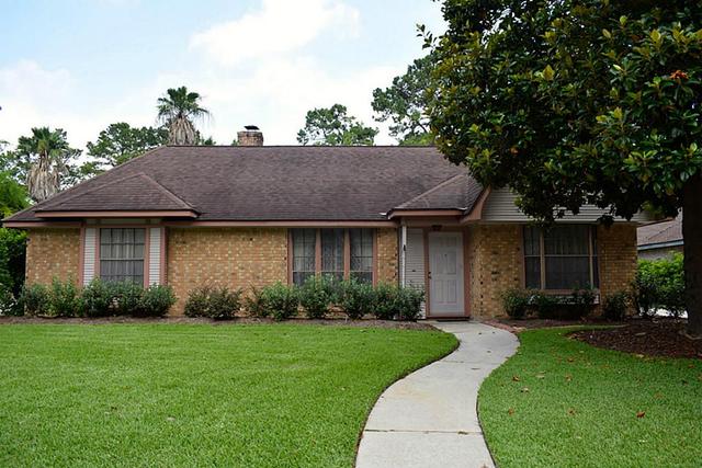 3738 Blue Lake Dr