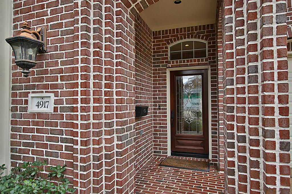 4917 Spruce