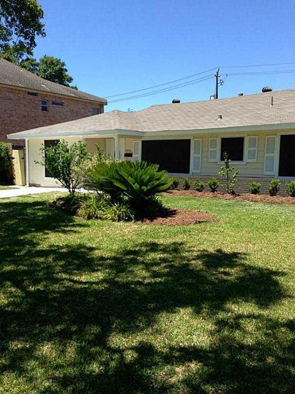 For Sale: 4916 Tamarisk St Bellaire, TX 77401