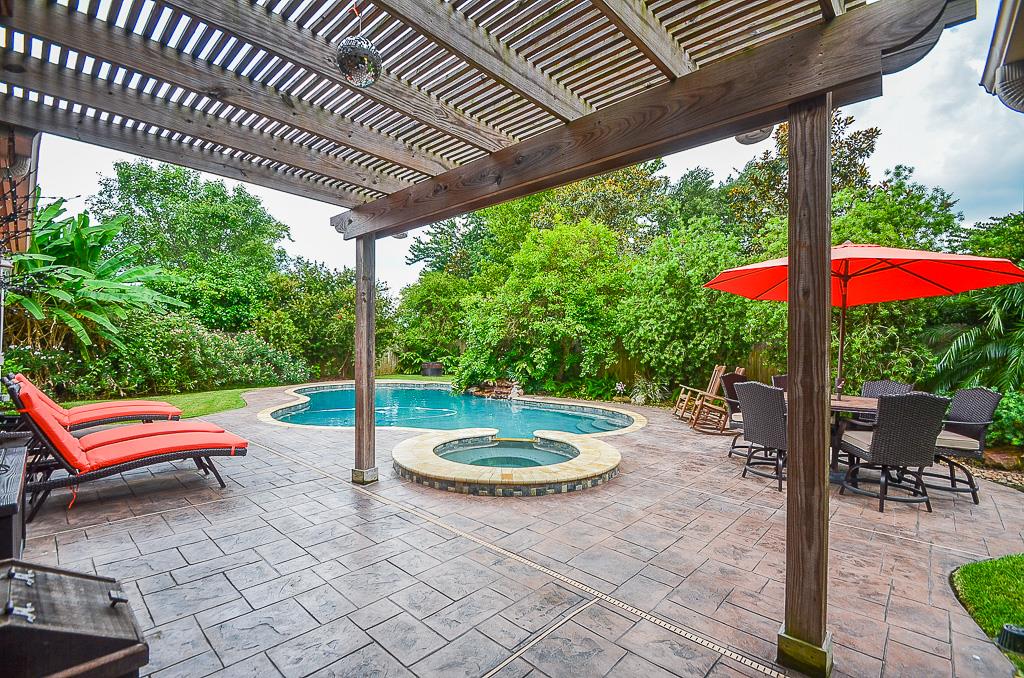 For Sale: 2307 Moss Crk Richmond, TX 77406