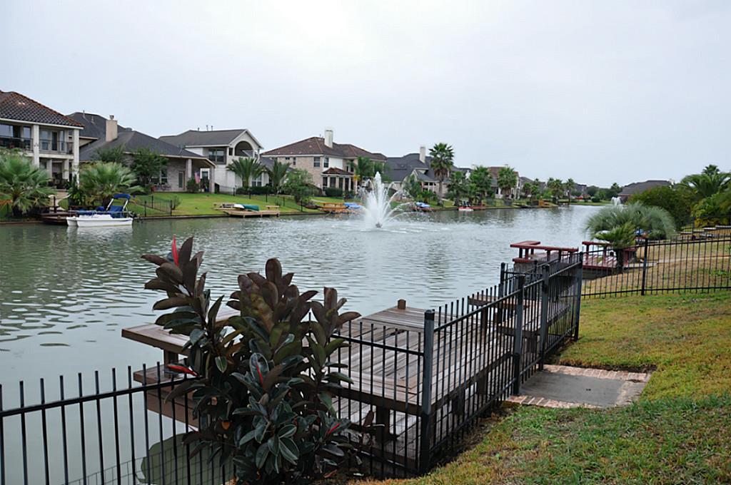17803 Avalon Point Ct