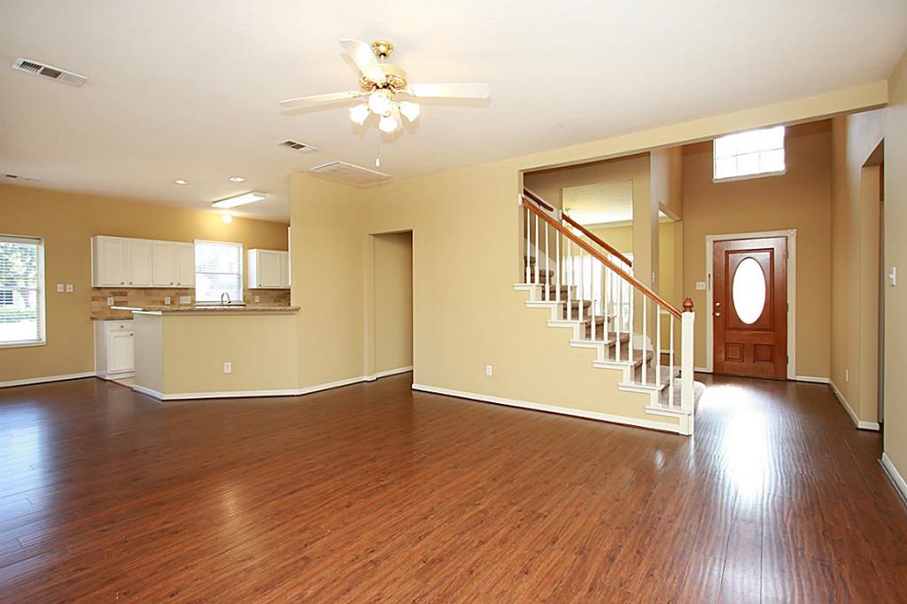 14010 Fairwood Breeze