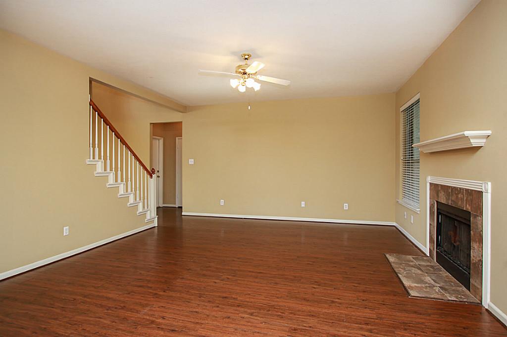 14010 Fairwood Breeze