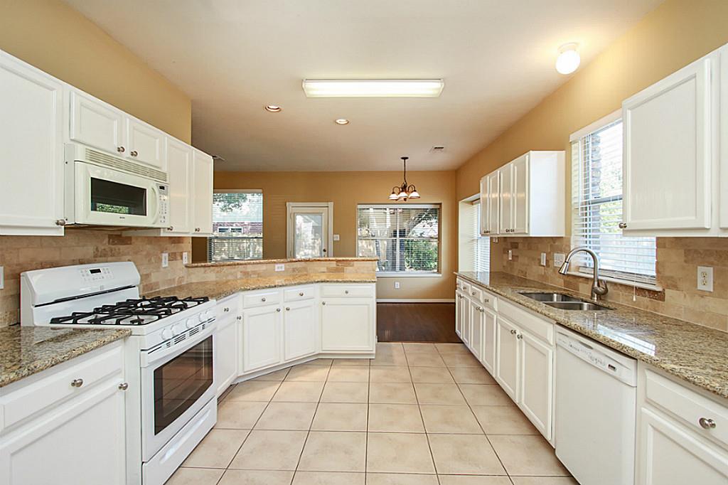14010 Fairwood Breeze