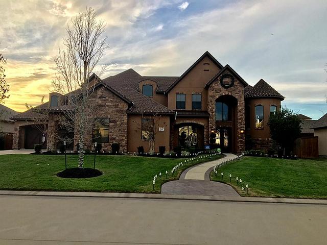 18611 N Frio River Cir