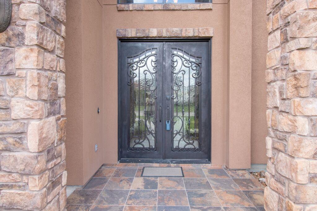 18611 N Frio River Cir