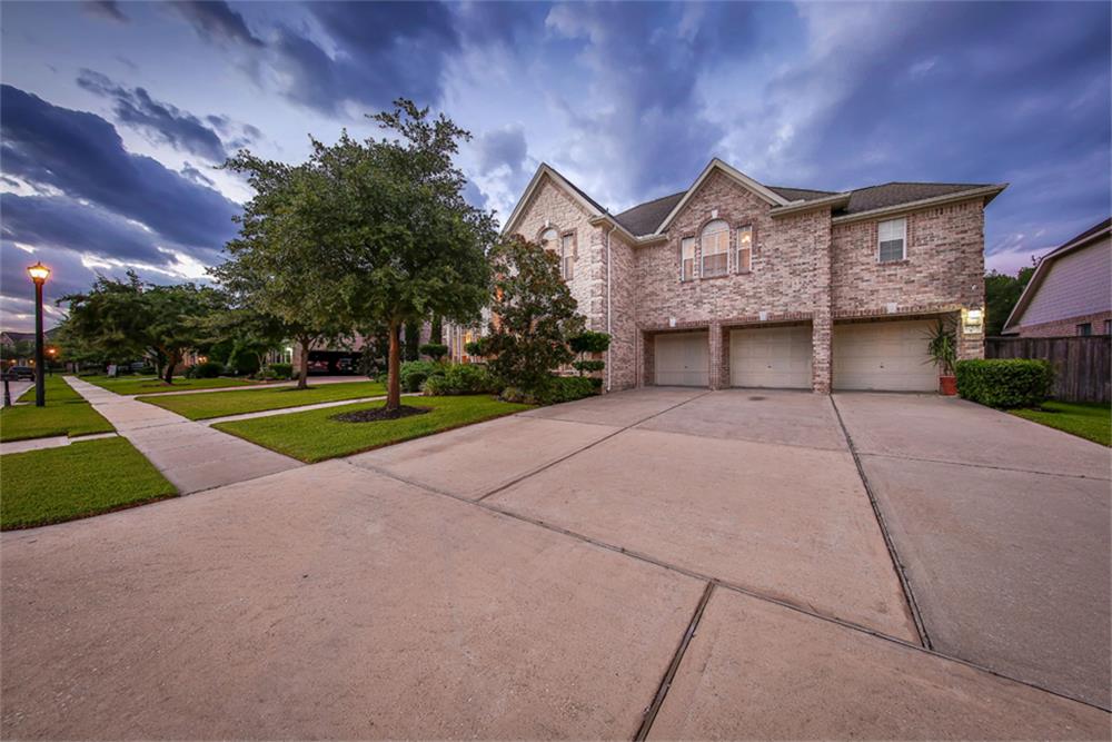 11906 Hallowed Stream Ln