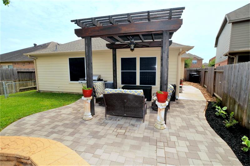 For Sale: 2106 Castle Gardens Ln Katy, TX 77449