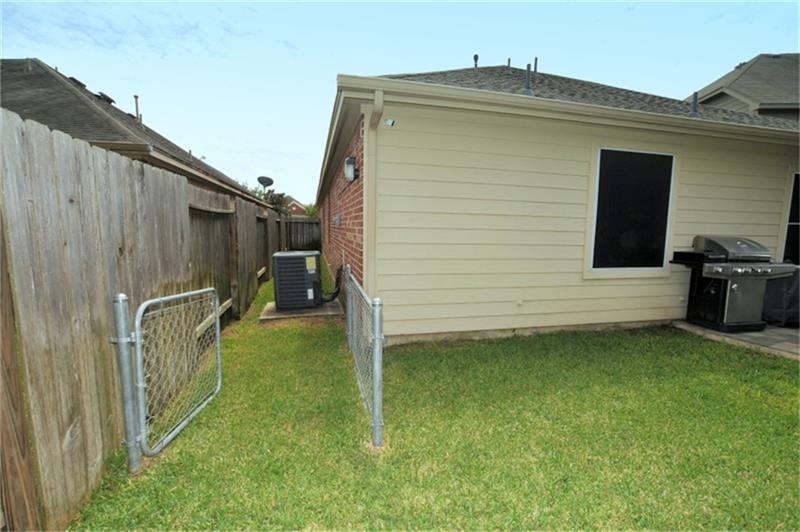 For Sale: 2106 Castle Gardens Ln Katy, TX 77449