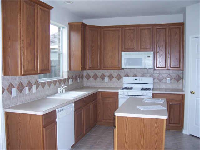 19815 Black Canyon Dr