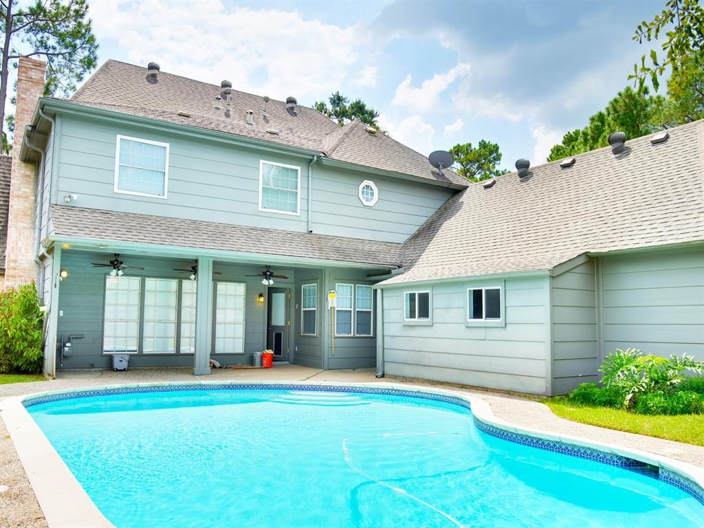 946 Montview Dr