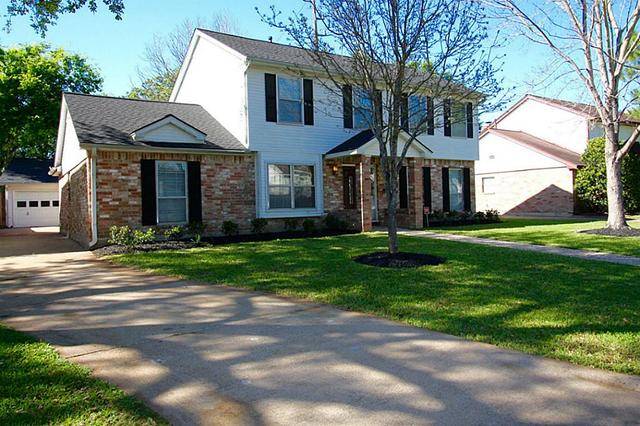 946 Montview Dr