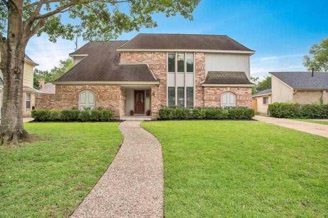 1111 Chippenham Dr