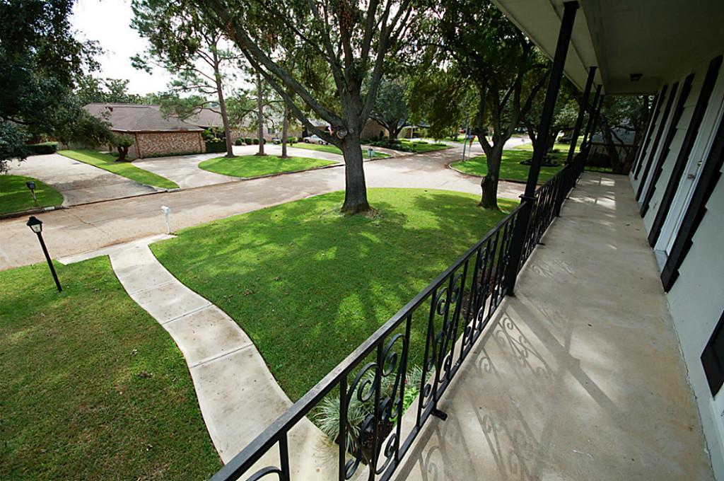 2614 E Pebble Beach Dr