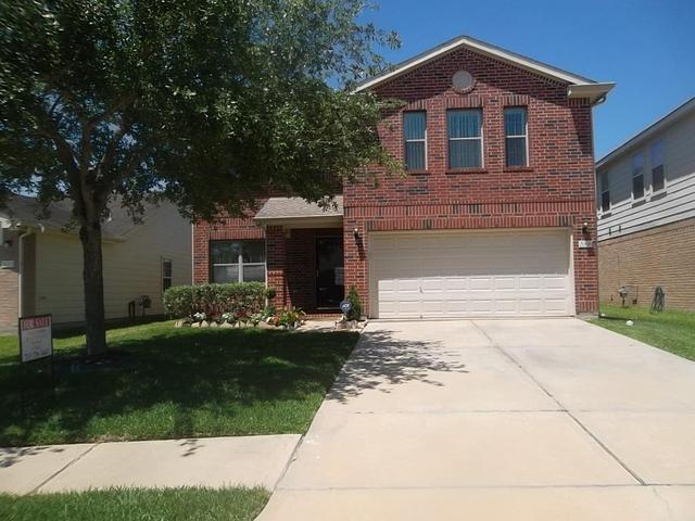 2702 Oakmont Ln