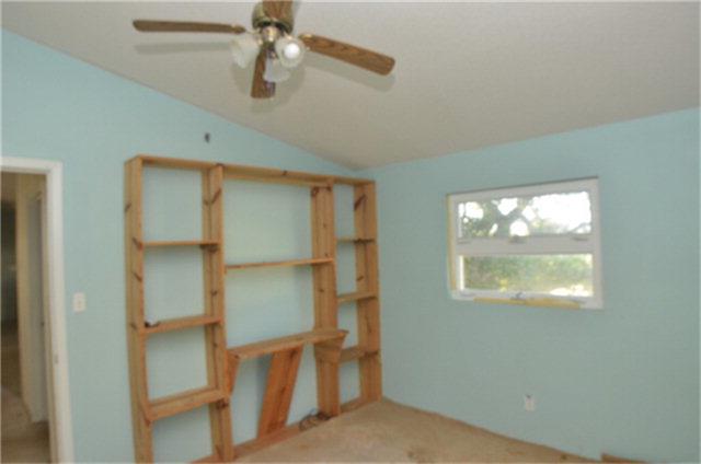 245 Swallow Dr
