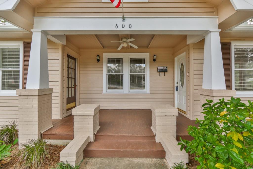 600 2nd St