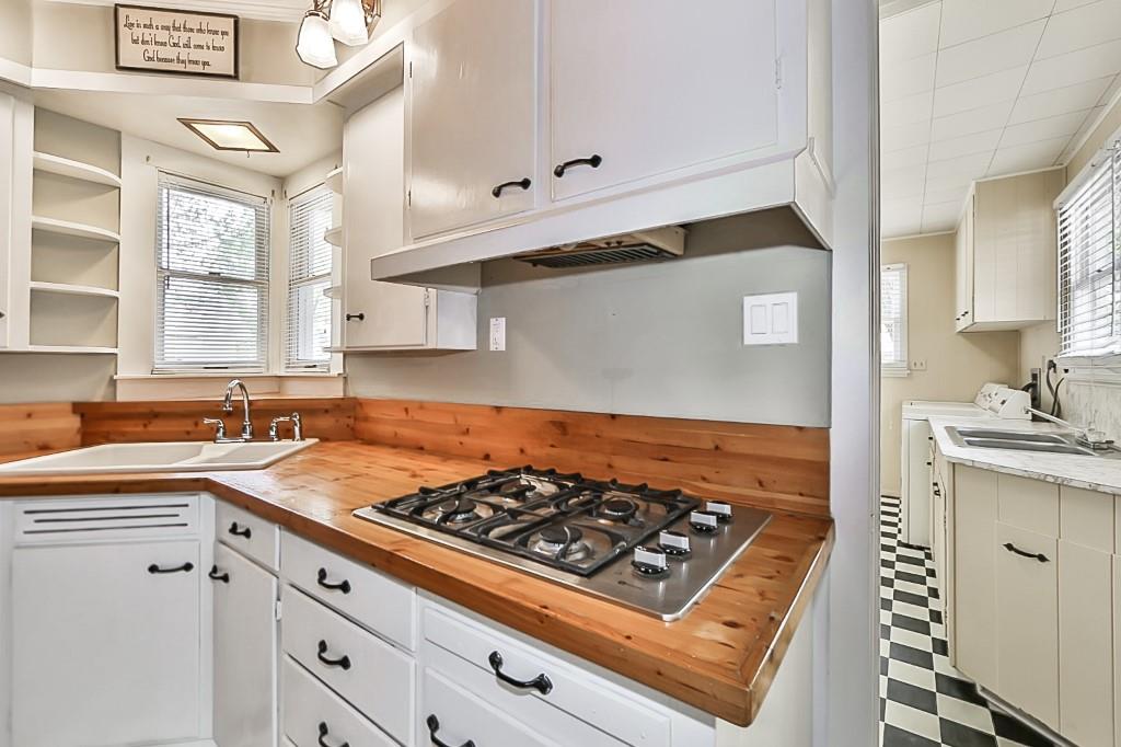 600 2nd St