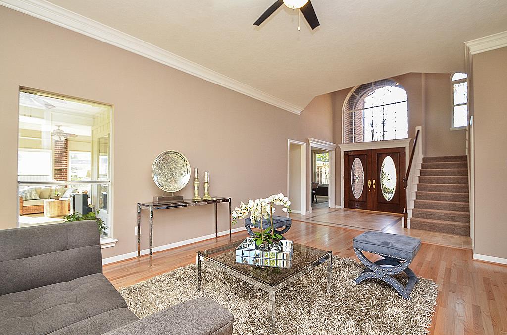 1106 Swallow Cir