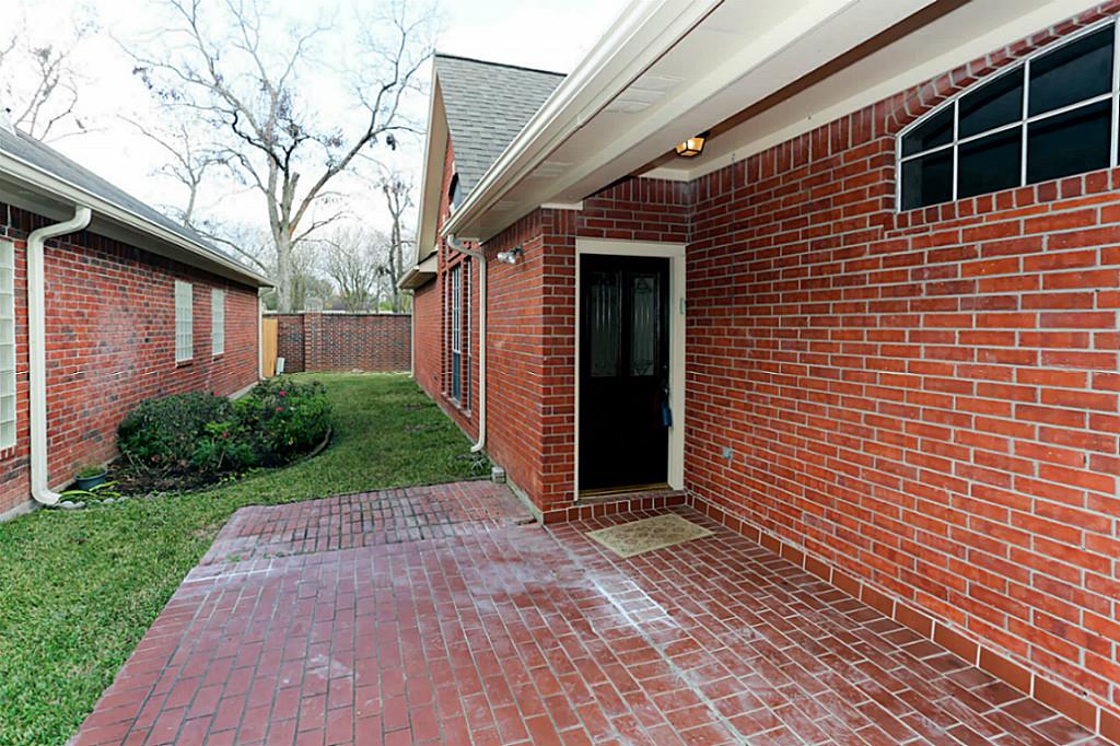 44 Grants Lake Cir
