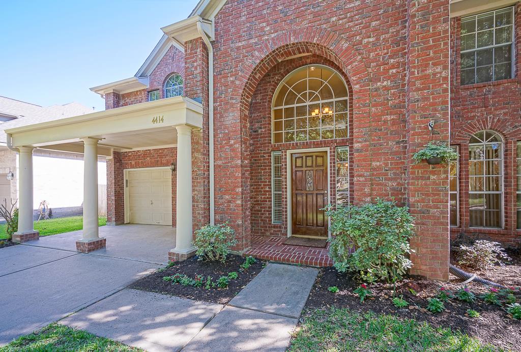 738 Annies Way