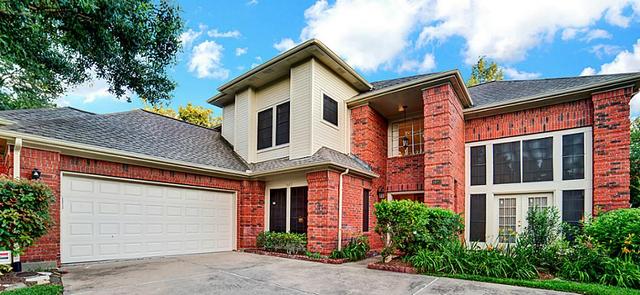 811 Lakespur Dr