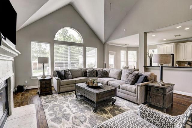 9010 Carriage Point Dr