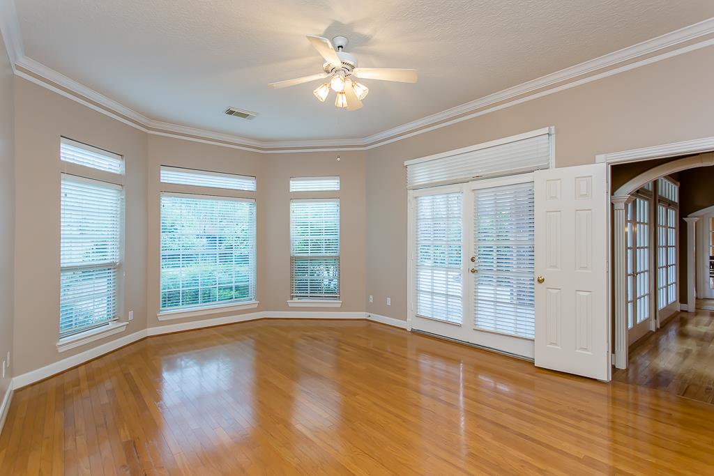 3023 W Autumn Run Cir
