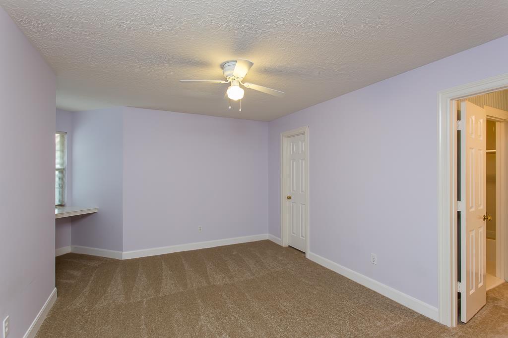 3023 W Autumn Run Cir