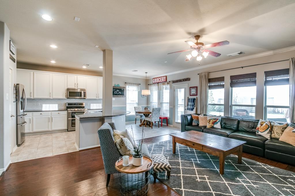 28215 Sweet Oak Ln