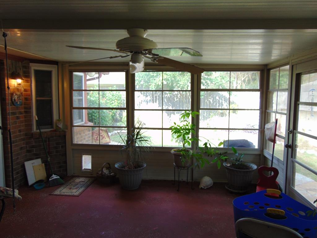 3855 Westglen Dr
