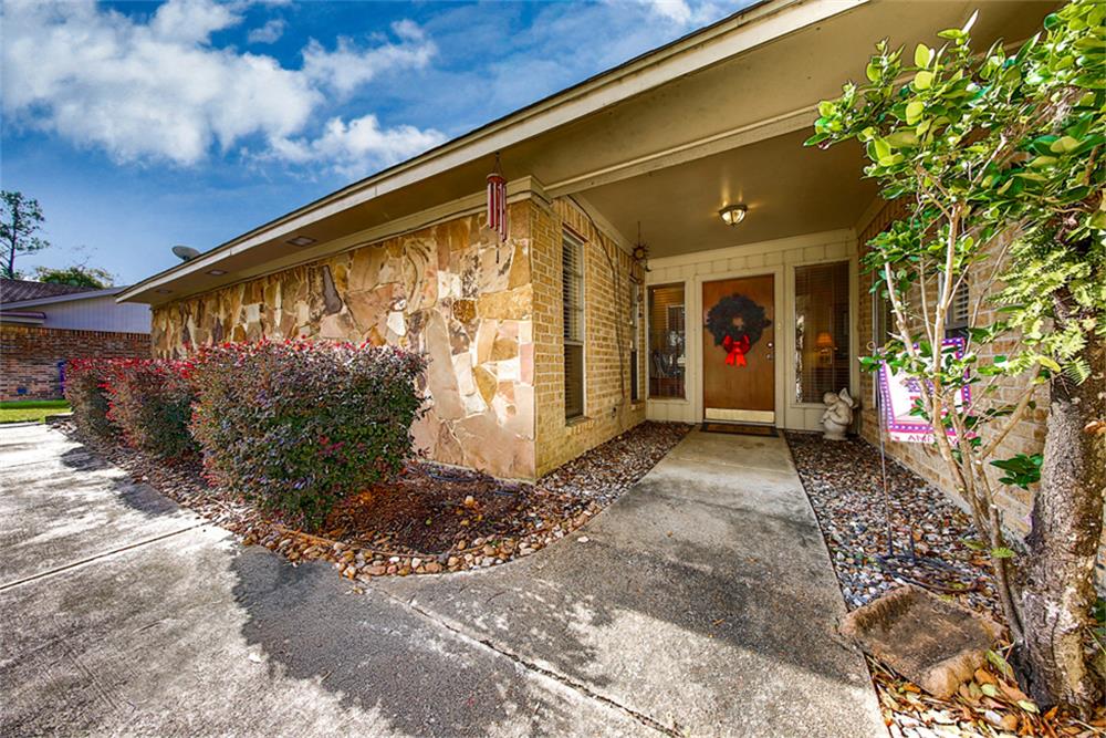 54 Shady Oak