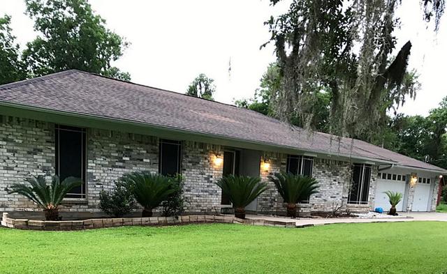 1004 Shady Oak Dr