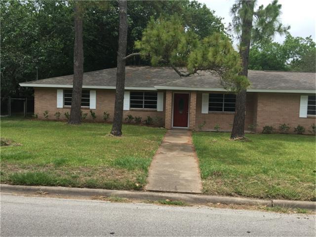 1004 Shady Oak Dr