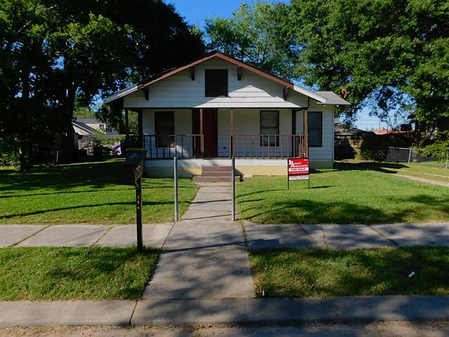 206 Pecan Dr