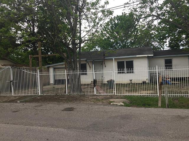 206 Pecan Dr