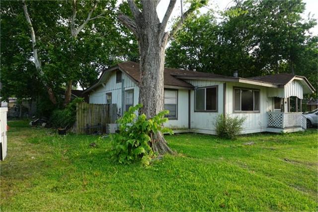 206 Pecan Dr