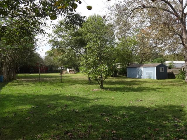 316 Lakeside Dr
