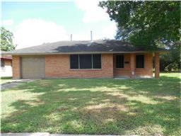 316 Lakeside Dr