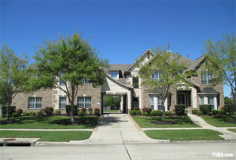 For Sale: 205 Salmon Creek Ln Friendswood, TX 77546